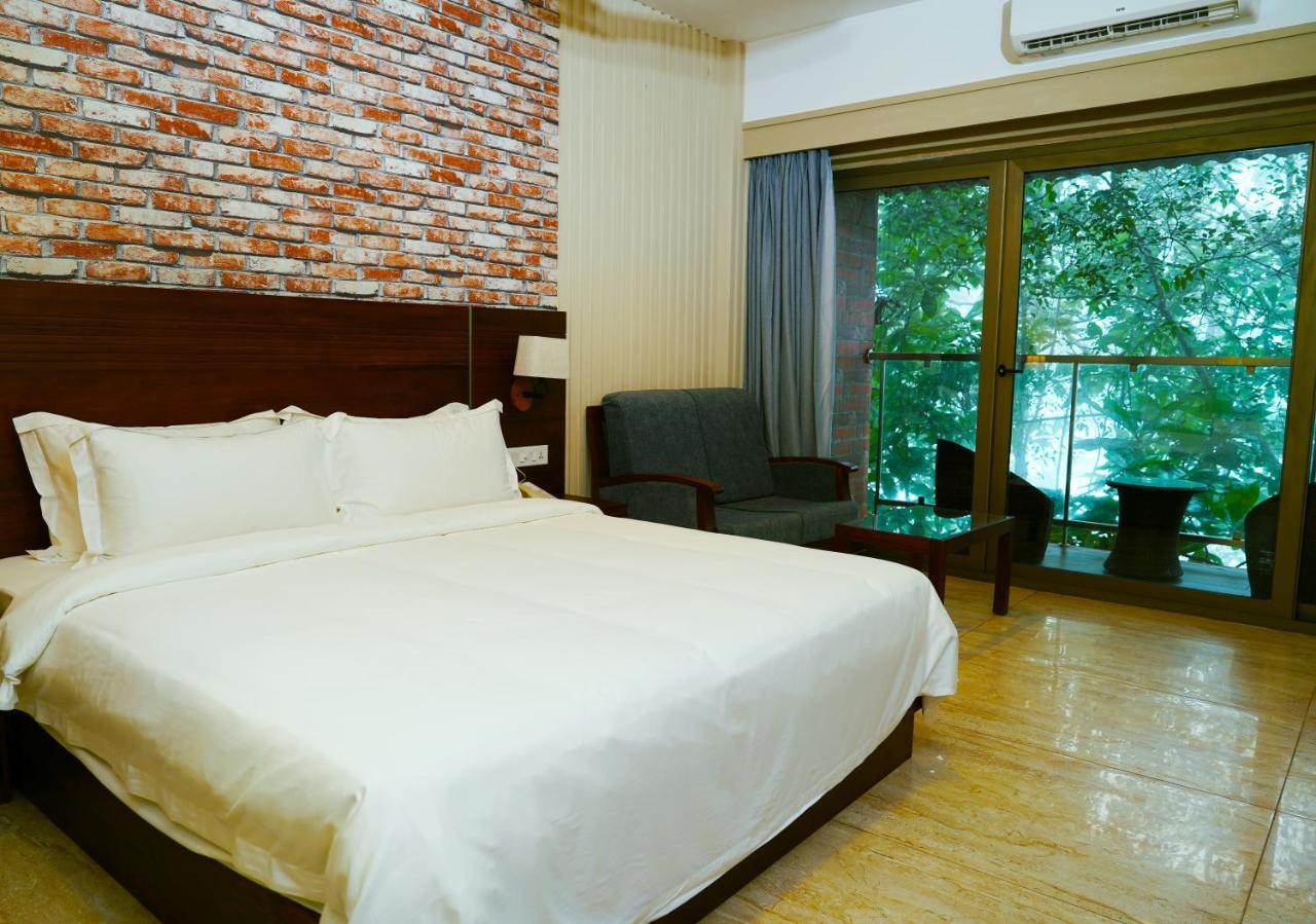 Elephant Passage Munnar Exterior foto A room at the hotel