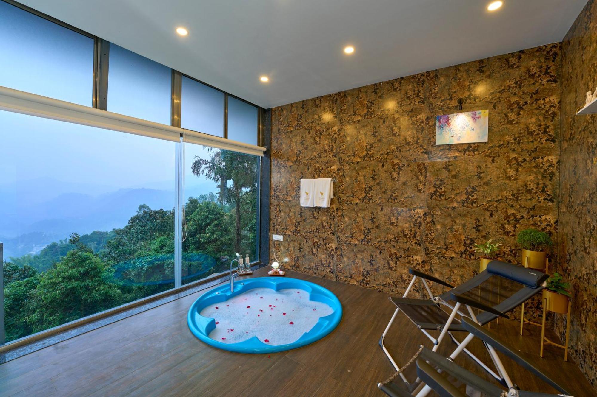 Elephant Passage Munnar Exterior foto A room at the resort